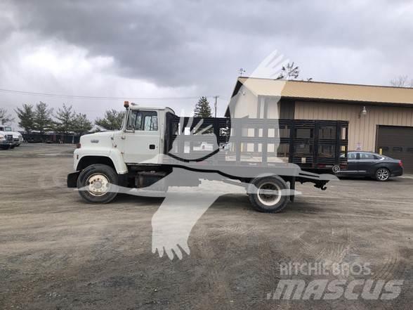 Ford L8000 Entreprenør - Andet