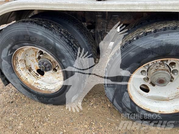 Heil PNEMATIC Semi-trailer med Tank