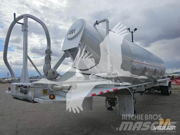 Tremcar  Semi-trailer med Tank