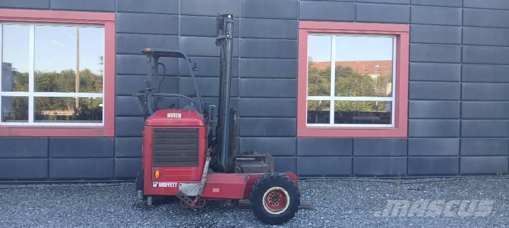 Moffett M5 25.3 NX Diesel gaffeltrucks