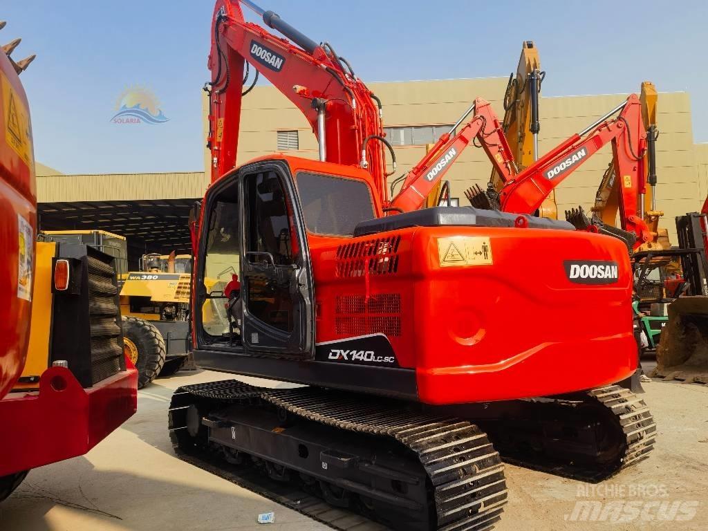 Doosan DX 140 LC Gravemaskiner på larvebånd