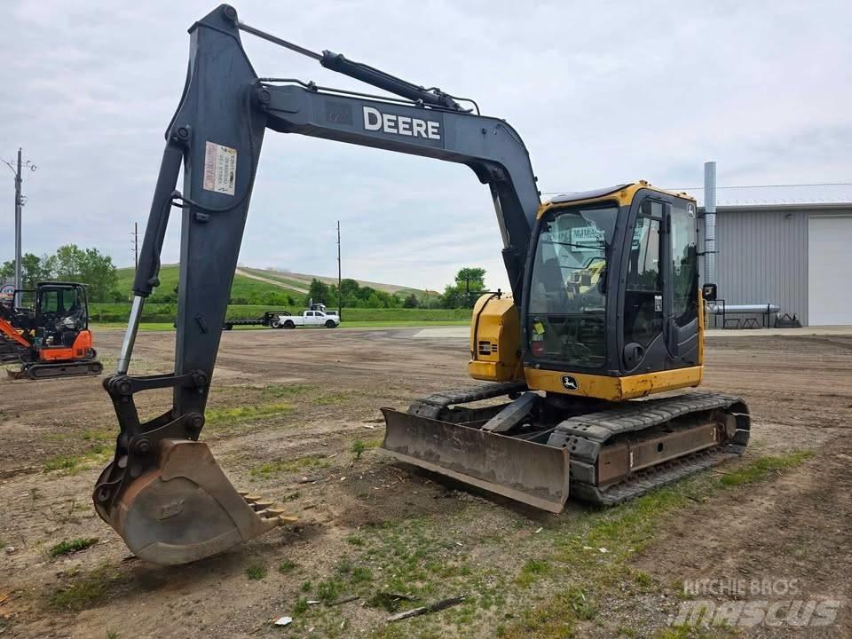 DEERE 75D Gravemaskiner på larvebånd