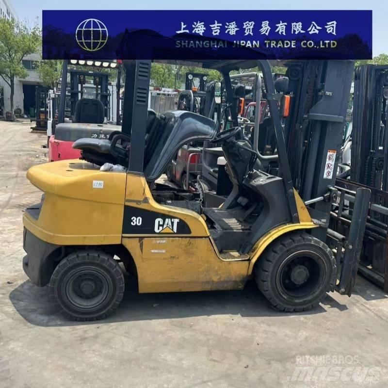 CAT DP 35 N Diesel gaffeltrucks