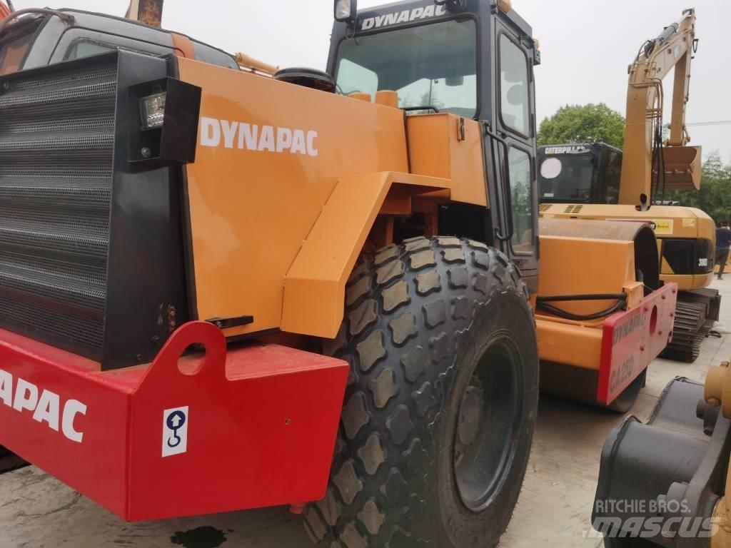 Dynapac CA 25 D Enkelt tromle