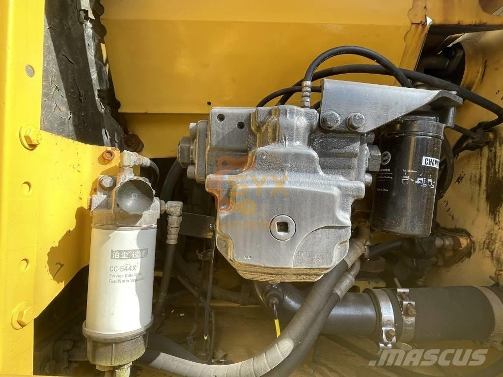 Komatsu PC 220-8 Gravemaskiner på larvebånd