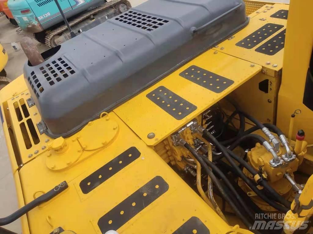 Komatsu 220-8 Gravemaskiner på larvebånd