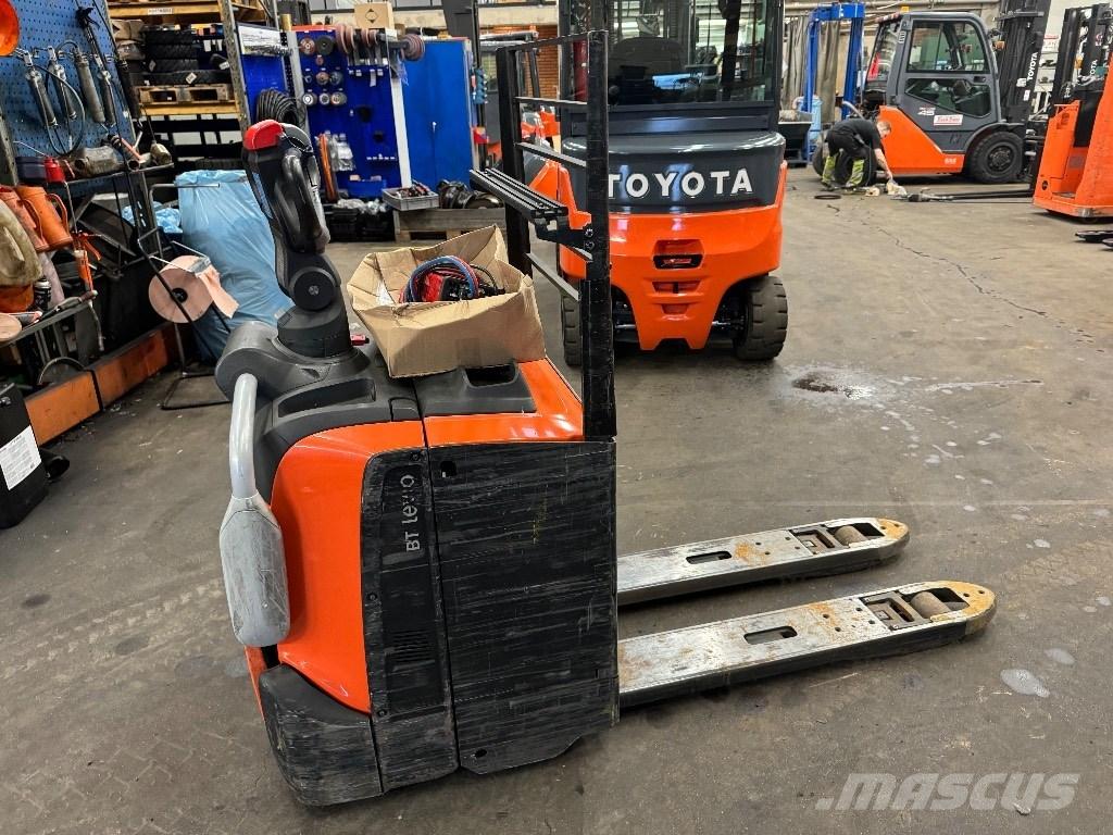 Toyota LPE220 El-palleløftere med platform