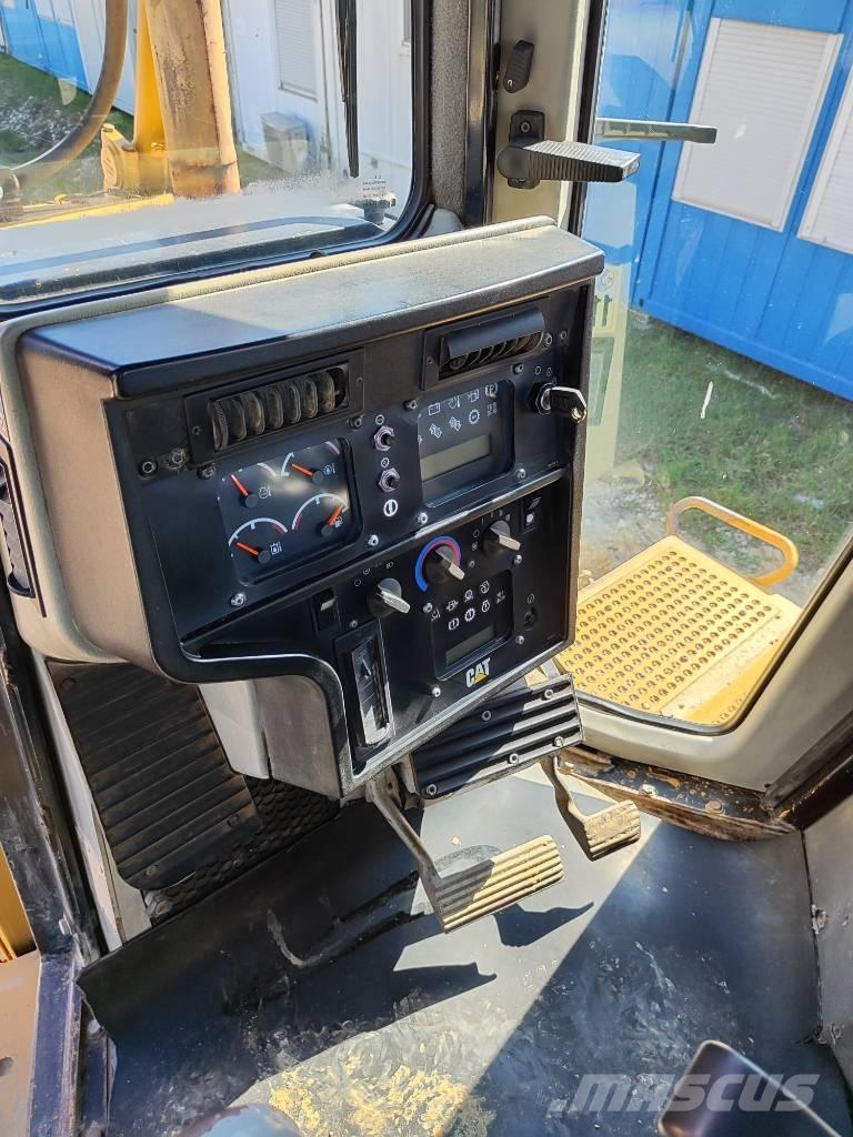 CAT D 6 R XL Bulldozer på larvebånd