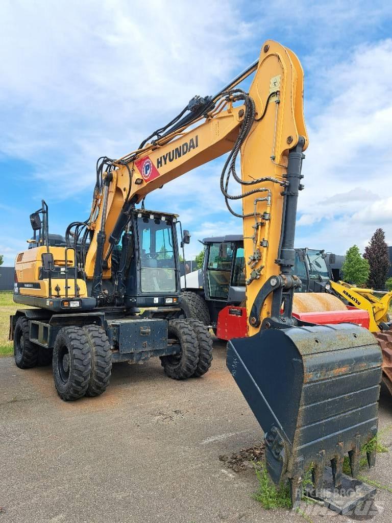 Hyundai HW140 Gravemaskiner på hjul