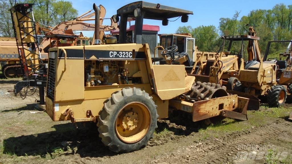 CAT CP 323 C Kombi tromle