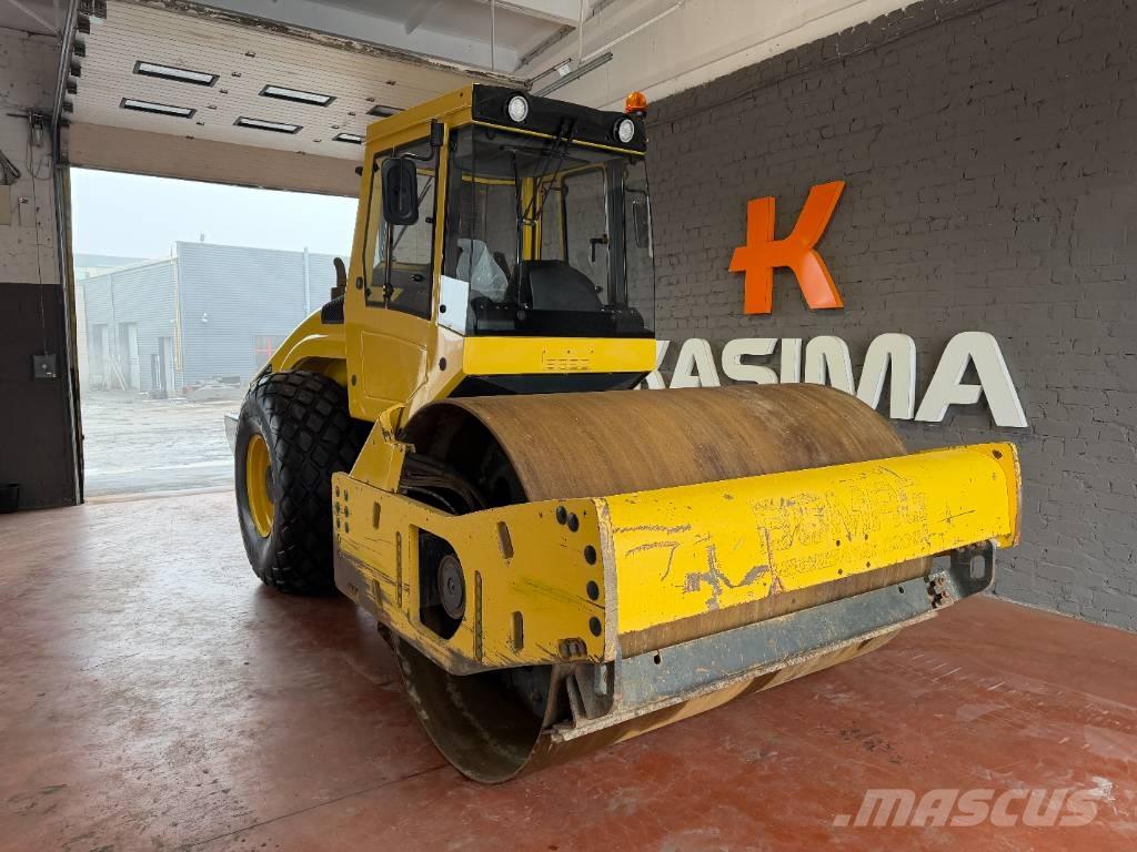 Bomag BW 211 D-4 Enkelt tromle