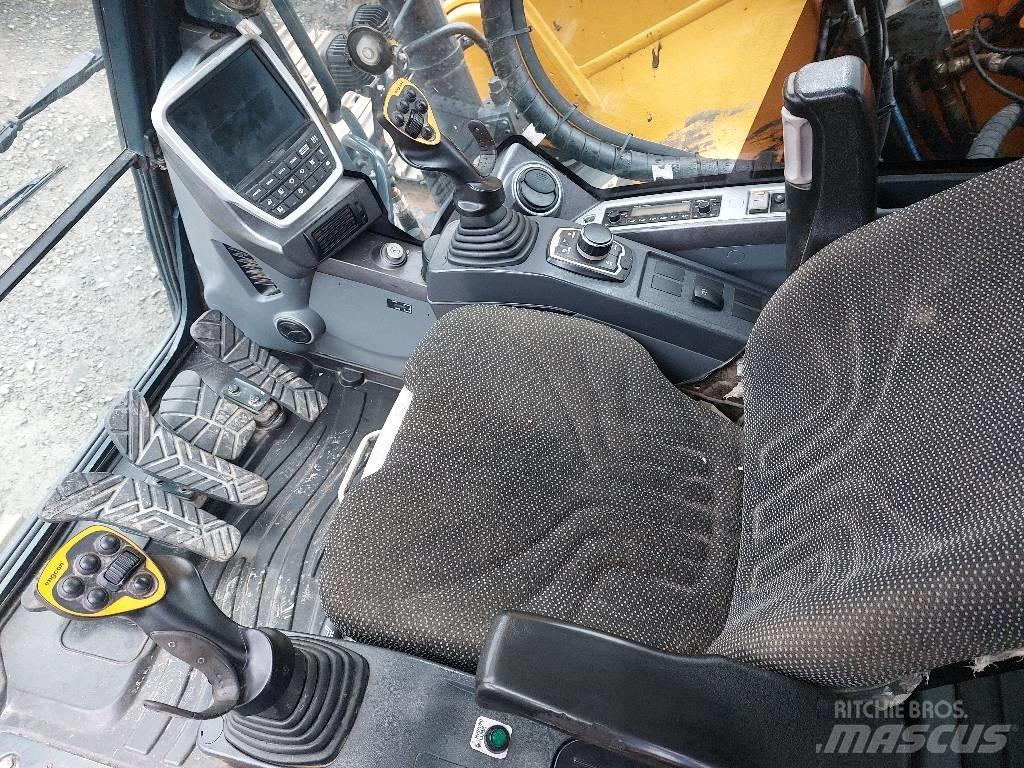 Hyundai HX 220 L Gravemaskiner på larvebånd
