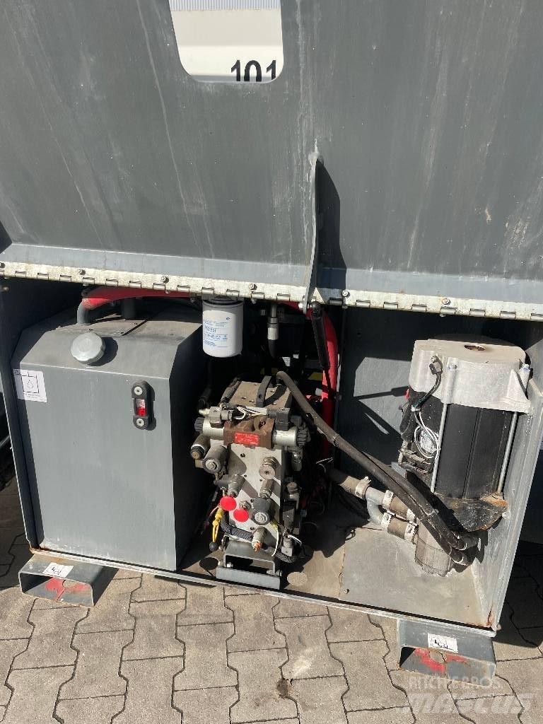 SkyJack SJ 6832 RTE Saxlifte