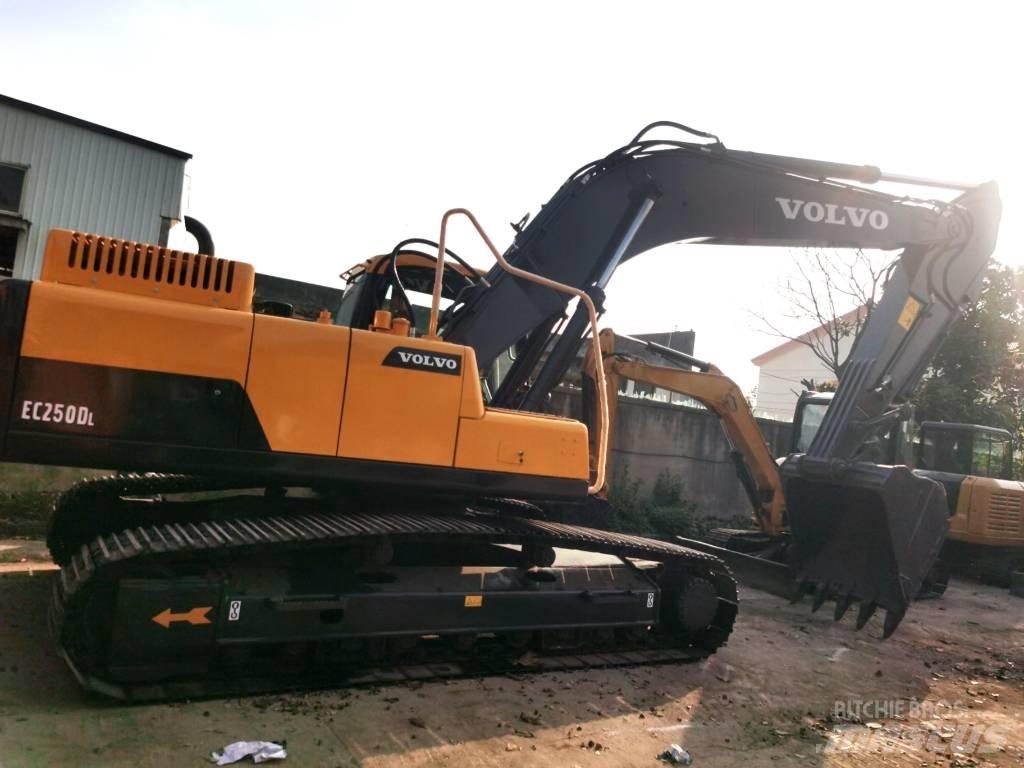Volvo EC 250 D L Gravemaskiner på larvebånd