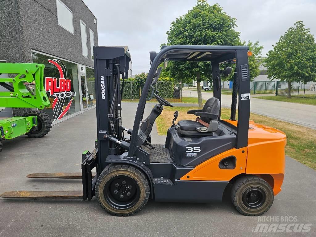 Doosan D 35 S-7 Diesel gaffeltrucks