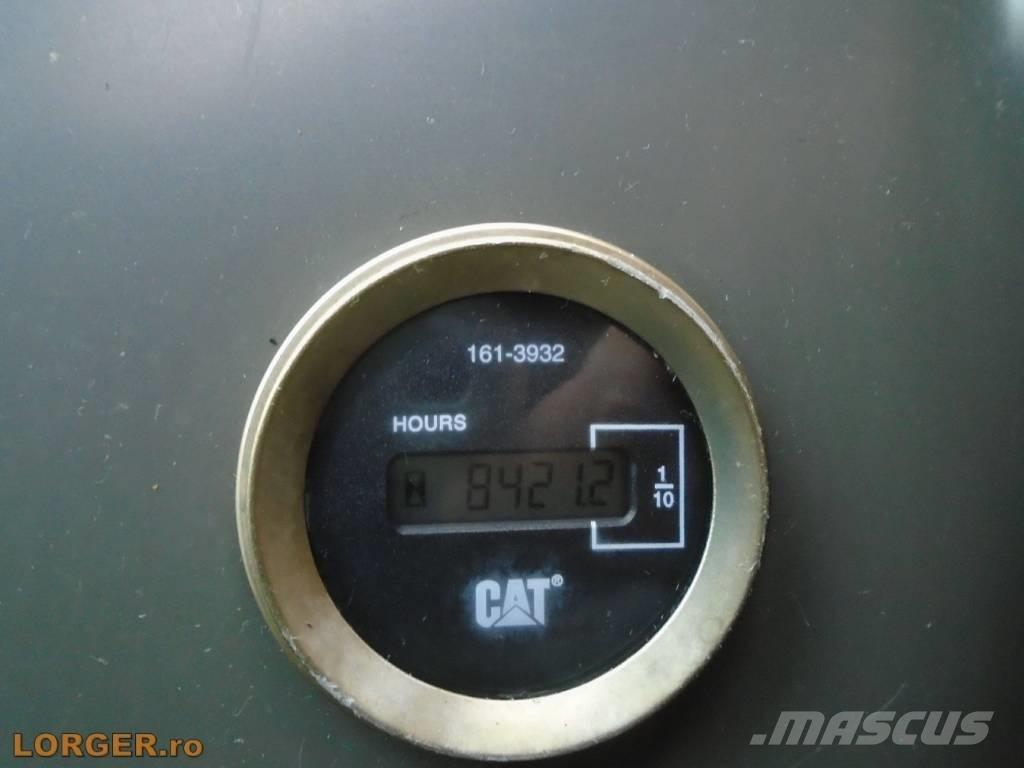 CAT 323 D Gravemaskiner på larvebånd