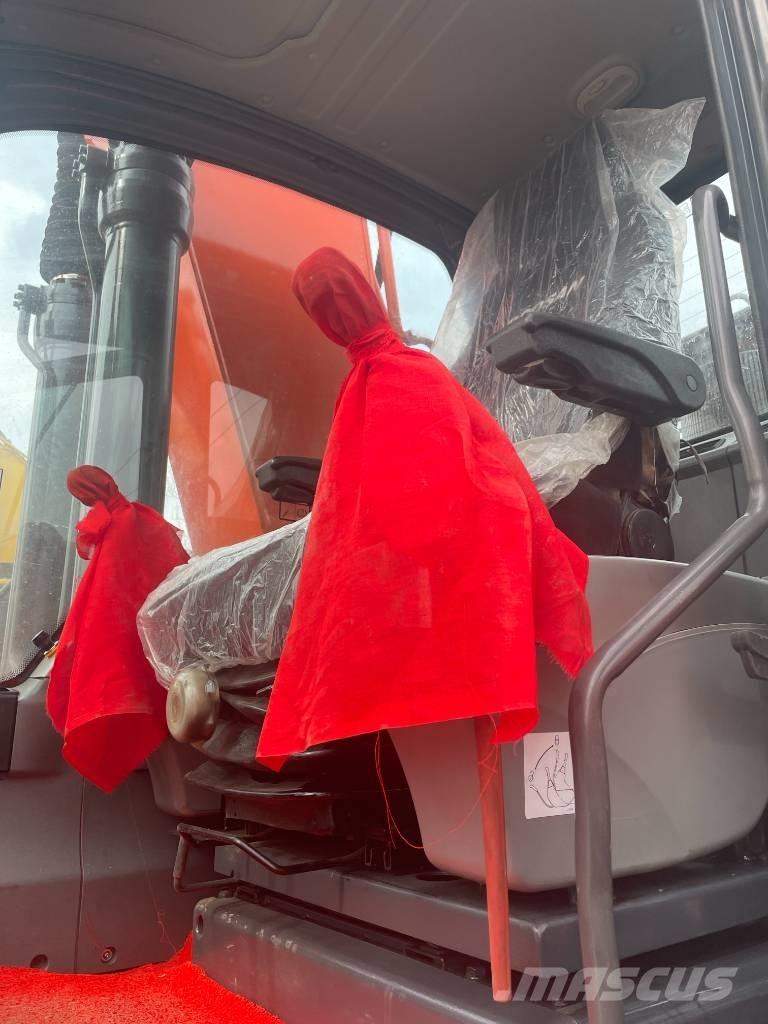 Doosan DX 225 Gravemaskiner på larvebånd