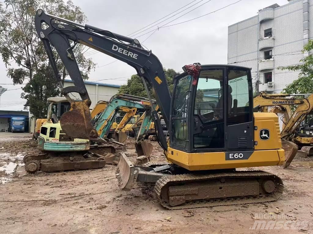 John Deere E60 Minigravemaskiner