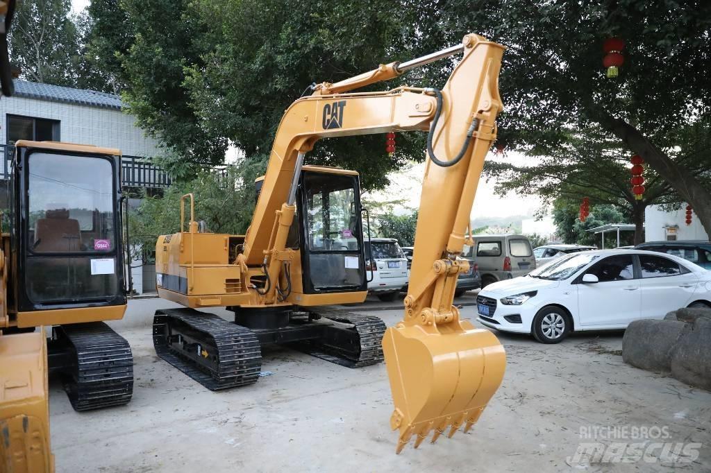 CAT E 70 B Minigravemaskiner