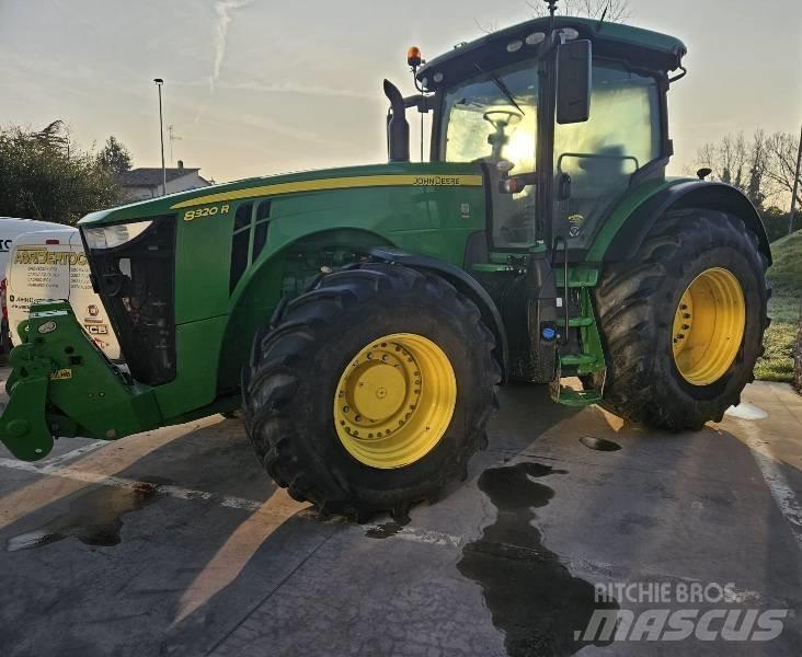 John Deere 8320 R Traktorer