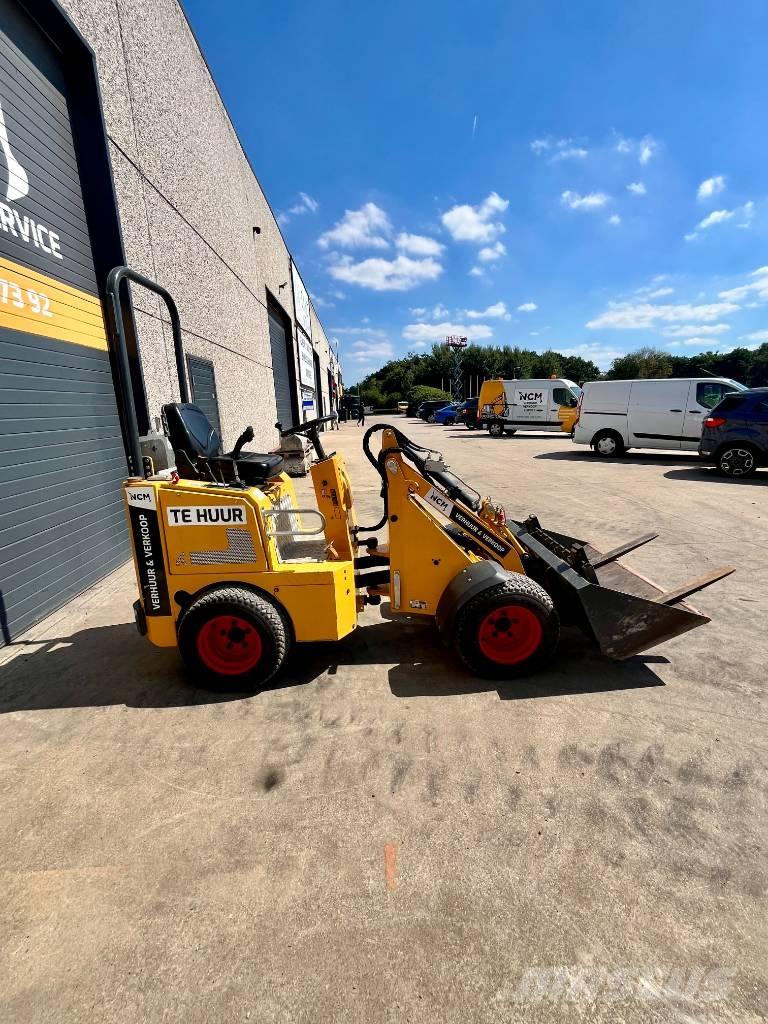 Knikmops KM 100 Læssemaskiner på hjul