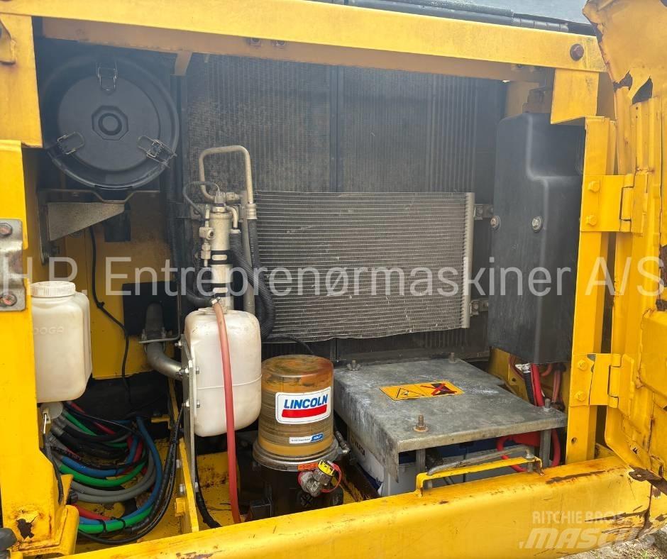 New Holland E 135 B Gravemaskiner på larvebånd