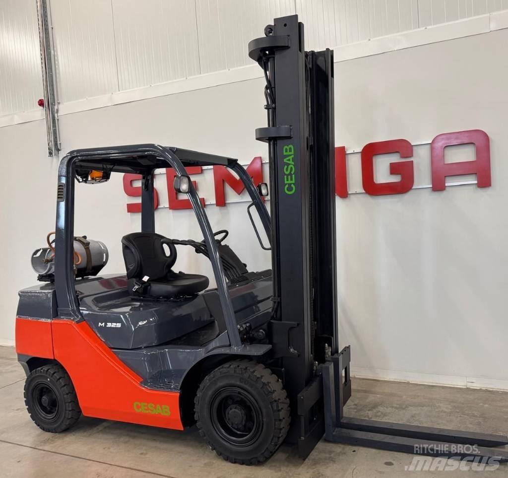 Cesab 10493 M325G LPG gaffeltrucks