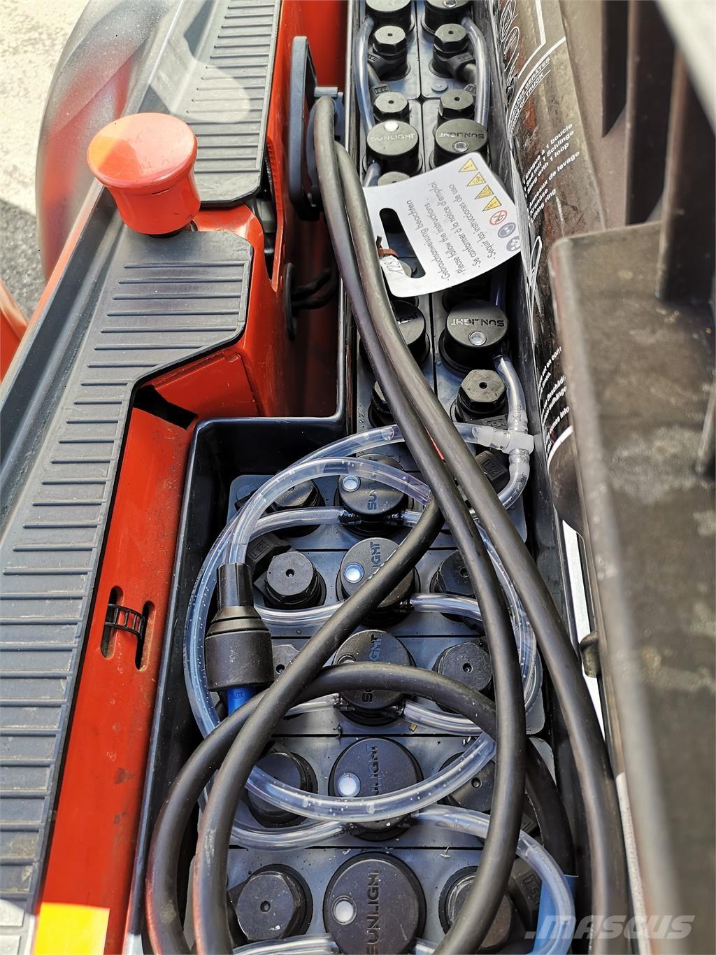 Linde L12 Selvkørende stablere