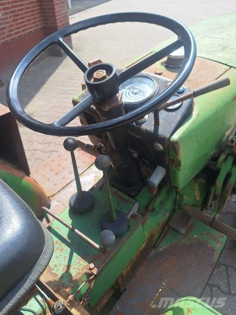 John Deere 1020 Traktorer