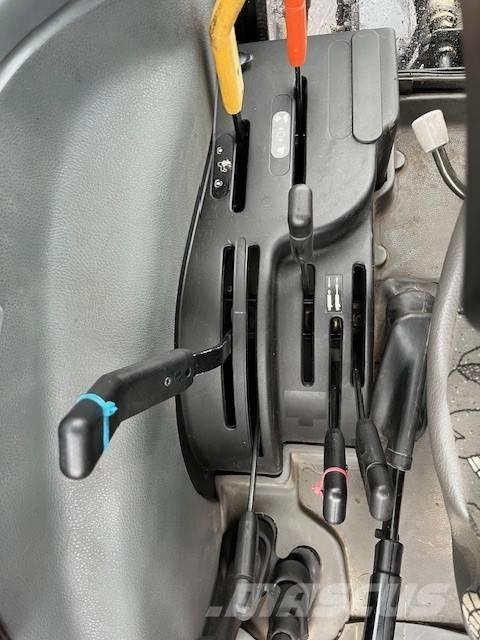 New Holland 5635 Traktorer