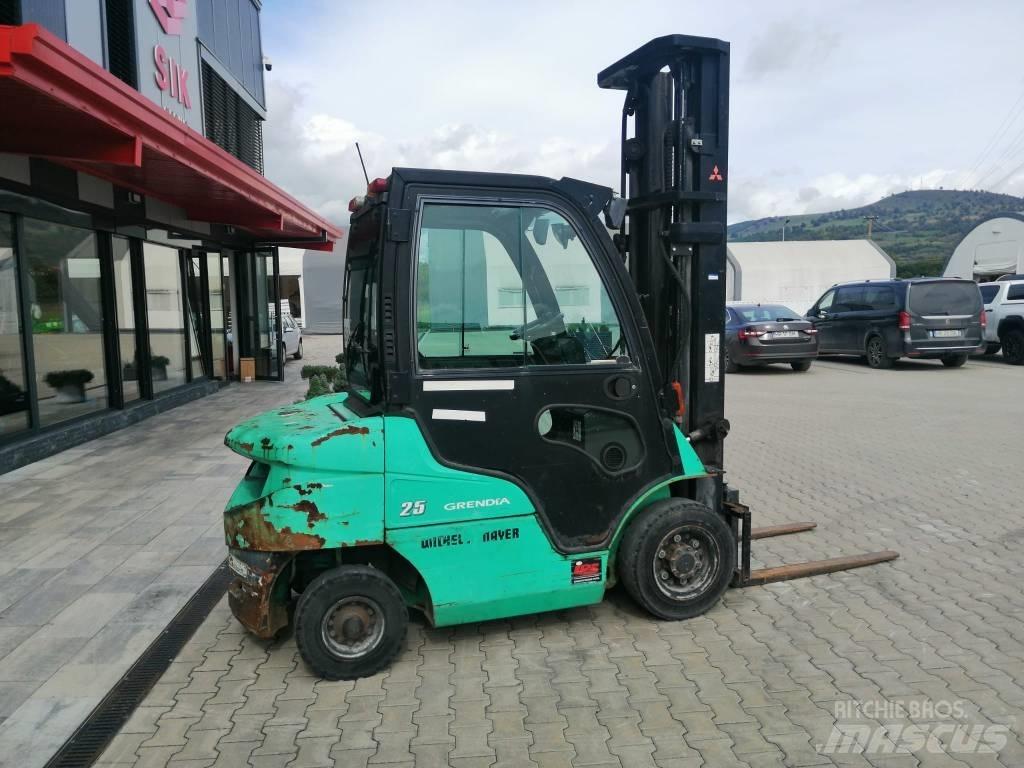 Mitsubishi FD25N Diesel gaffeltrucks