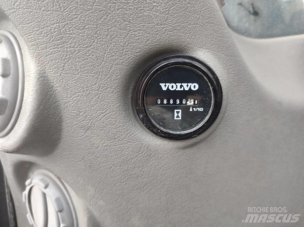 Volvo EC300DL Gravemaskiner på larvebånd