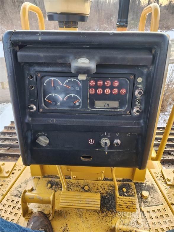 CAT D6M XL Bulldozer på larvebånd