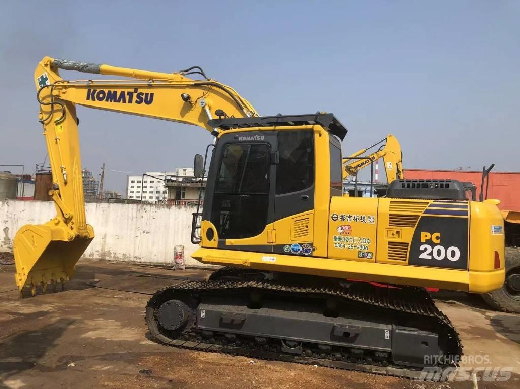 Komatsu PC200-8 Gravemaskiner på larvebånd