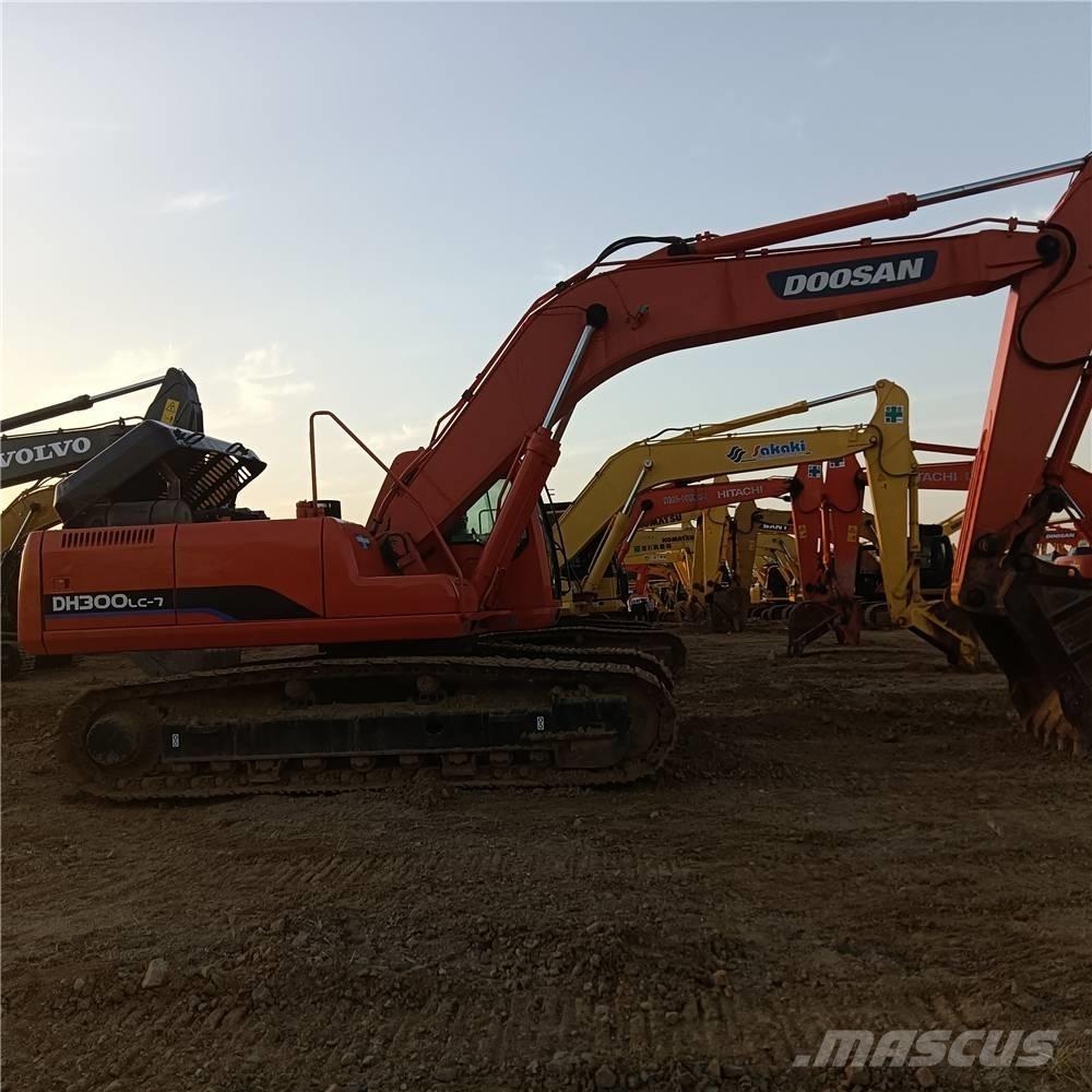 Doosan DH300LC-7 Gravemaskiner på larvebånd
