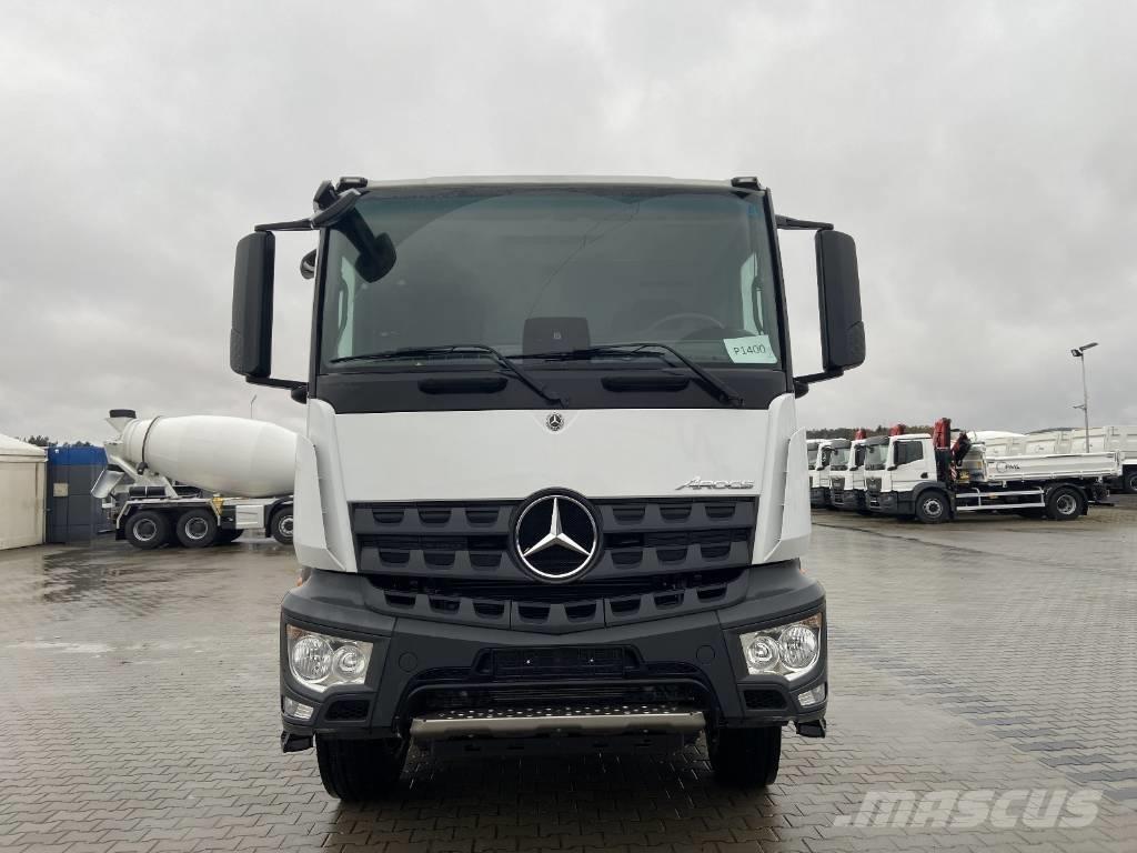Mercedes-Benz 4143 Lastbiler med tip