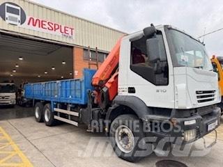 Iveco Trakker 310 Lastbil med kran