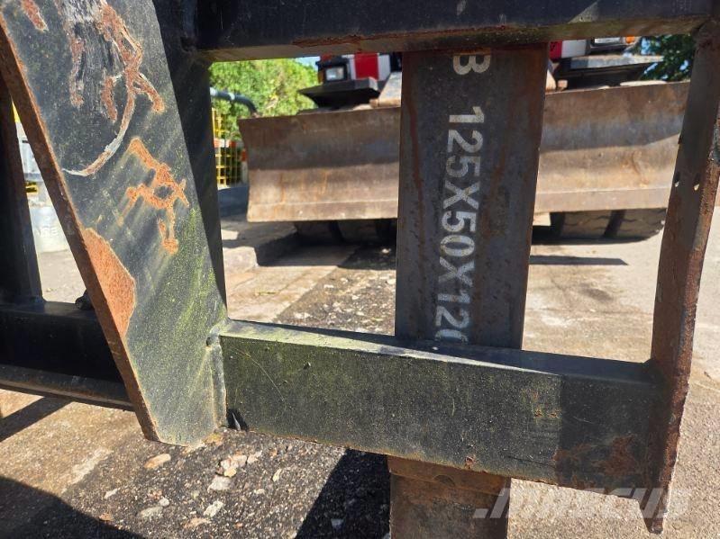 Hitachi Zaxis 140 W Gravemaskiner på hjul