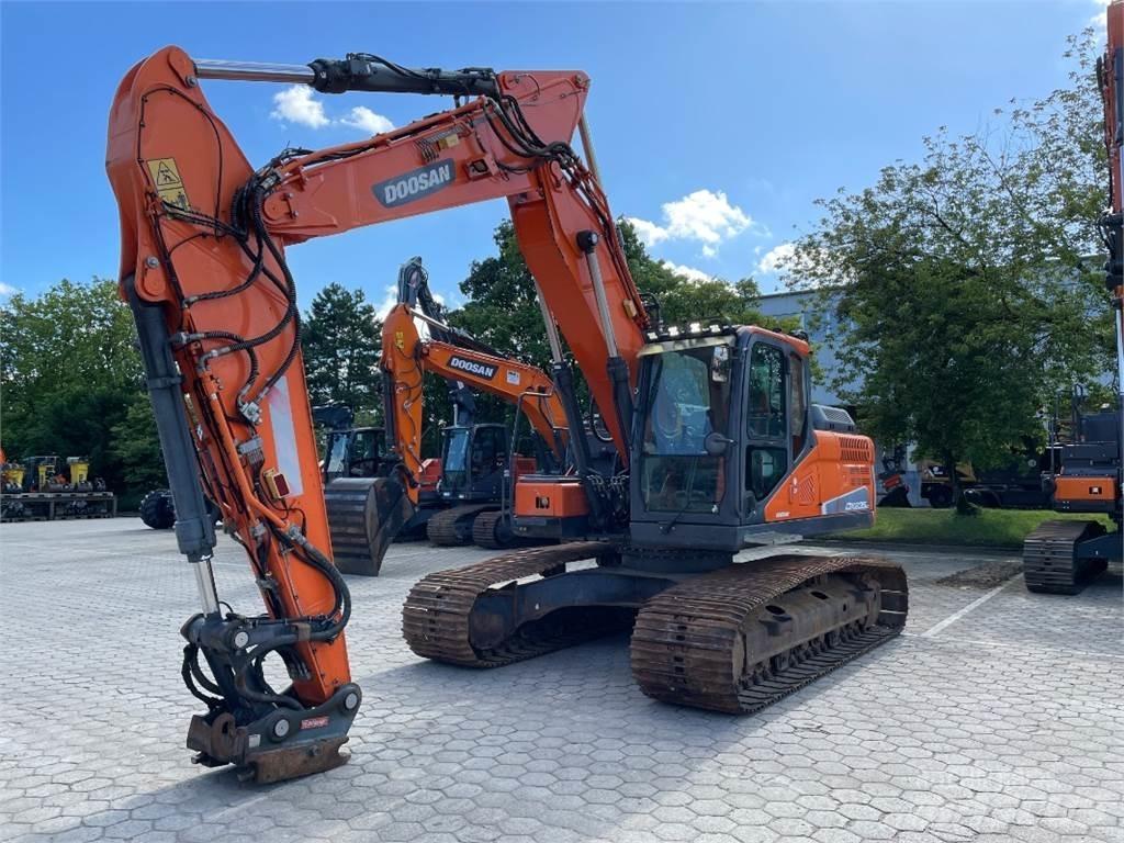 Doosan DX235LC-5 Gravemaskiner på larvebånd