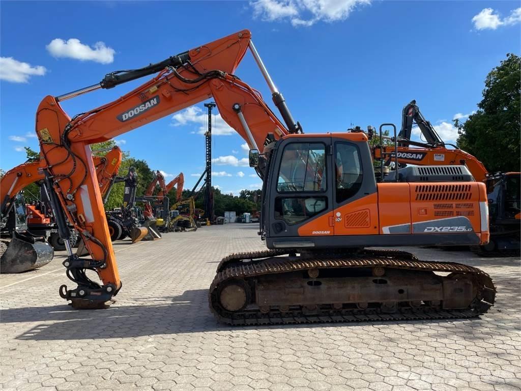 Doosan DX235LC-5 Gravemaskiner på larvebånd
