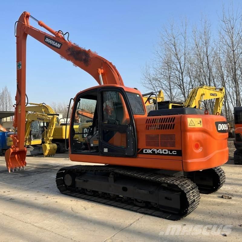 Doosan DX 140 Gravemaskiner på larvebånd