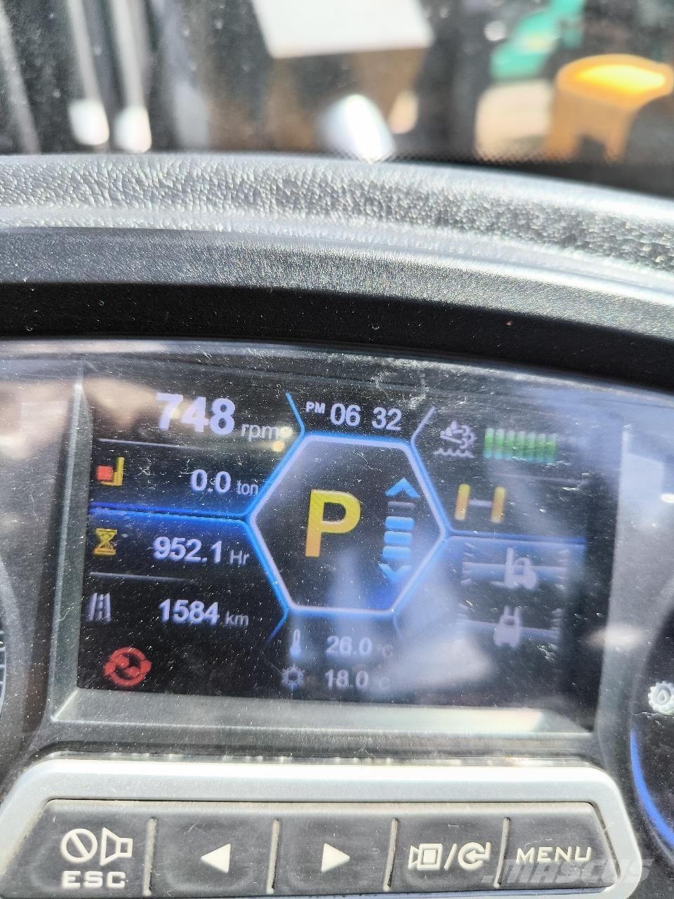 Hyundai 160D-9L Medbringertruck