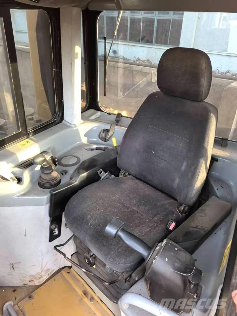 CAT CAT D6R Bulldozer på larvebånd