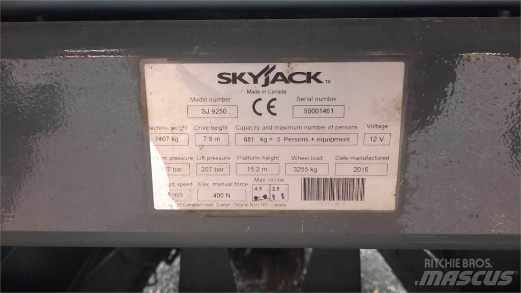 SkyJack 9250RT Saxlifte