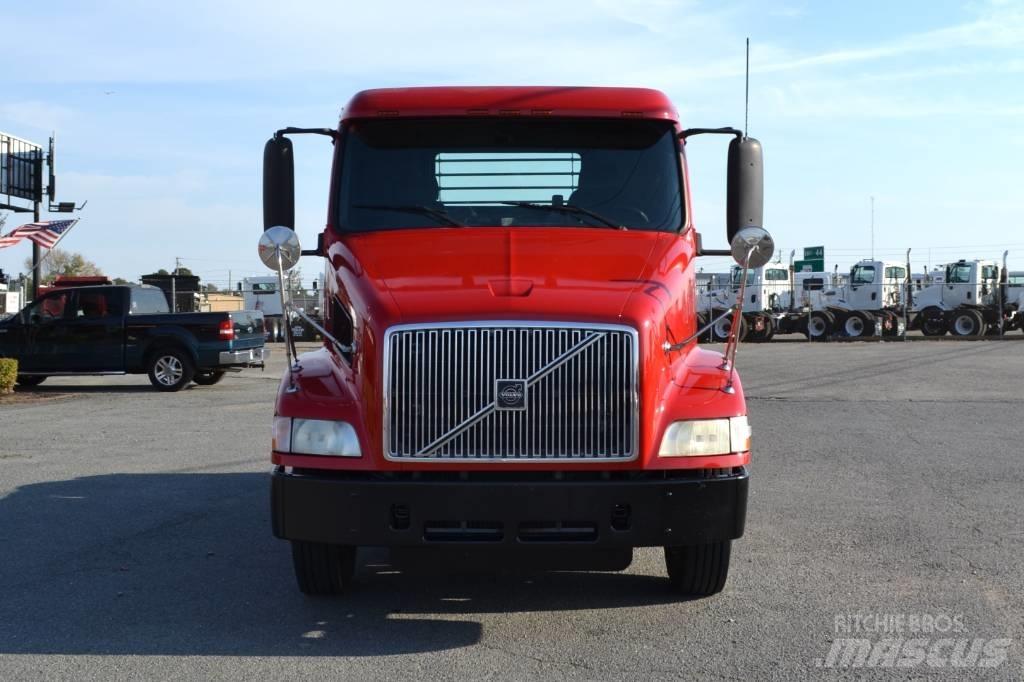 Volvo VNM 42 T200 Trækkere