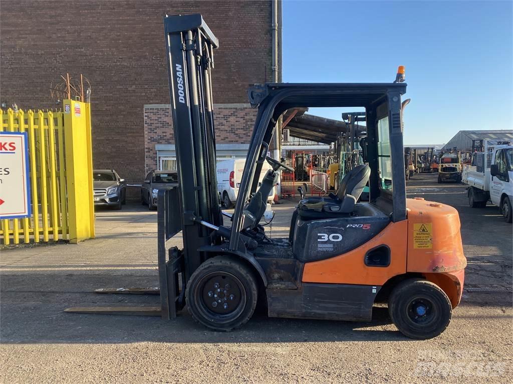 Doosan D30S-5 Diesel gaffeltrucks
