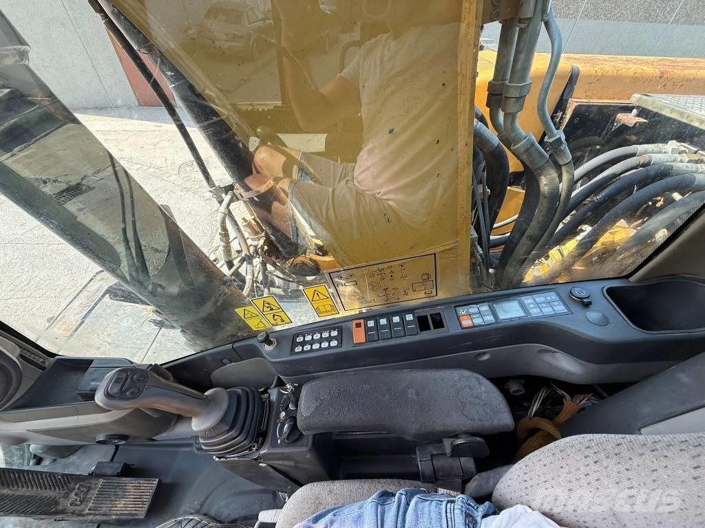 CAT M 322 D Gravemaskiner på hjul