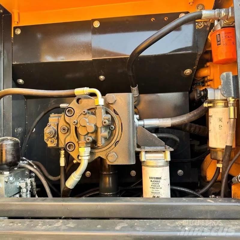 Hyundai R225 Gravemaskiner på larvebånd