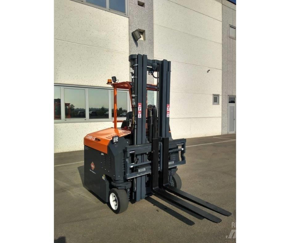 Combilift C3000CBE Smalgangstruck