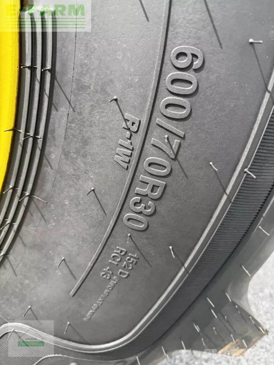 John Deere 7920 Traktorer